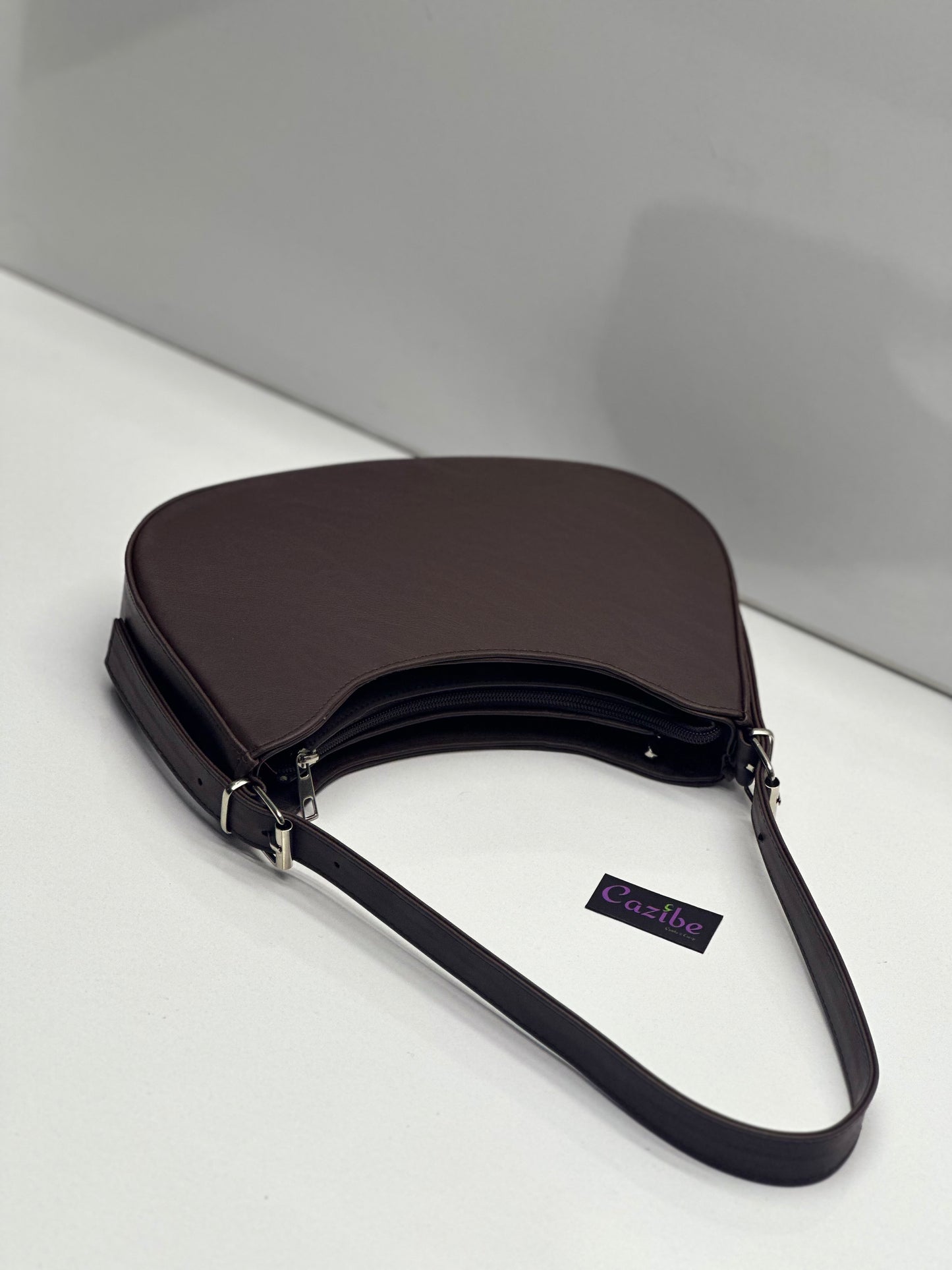 Basic Oval Kadın Baget Çanta