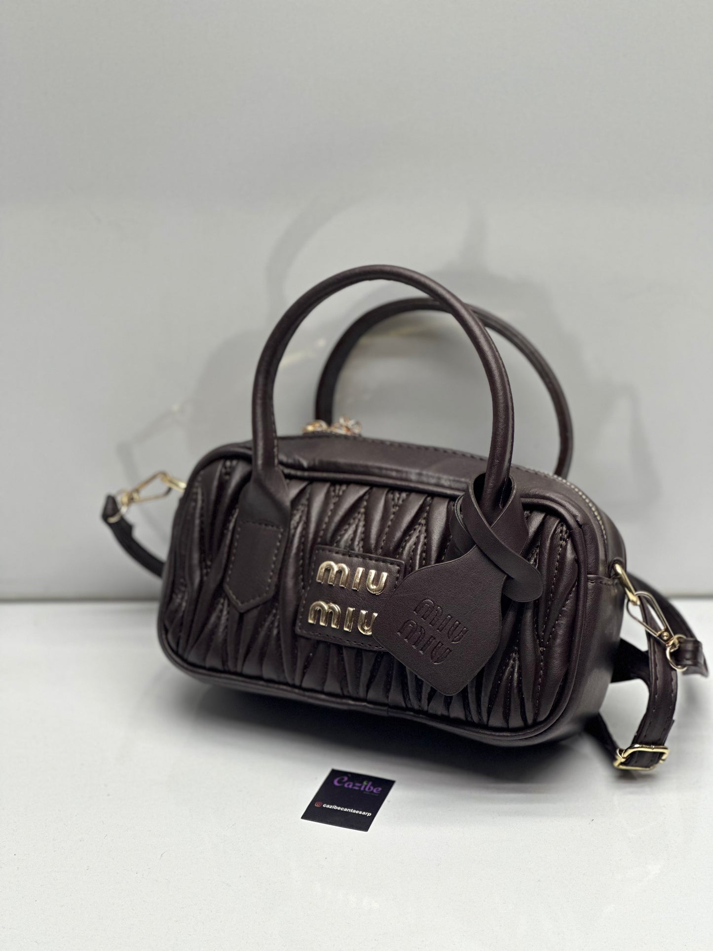Miu Model Büzgülü Kadın Çantası