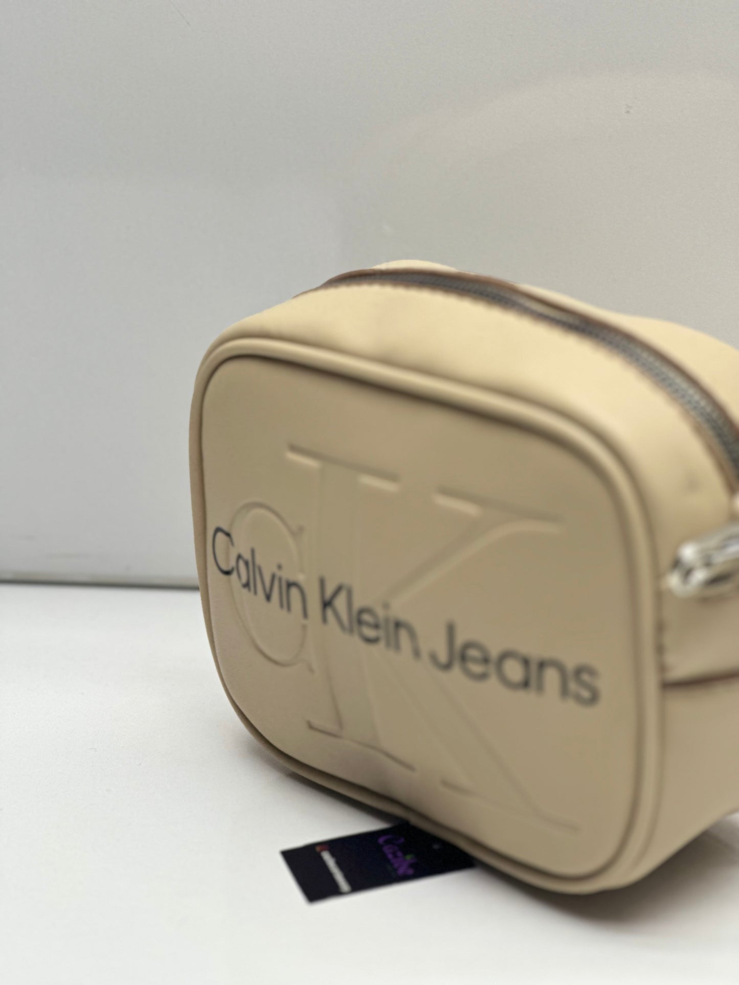 CalvinKleinJeans Model Çapraz Kadın Çanta