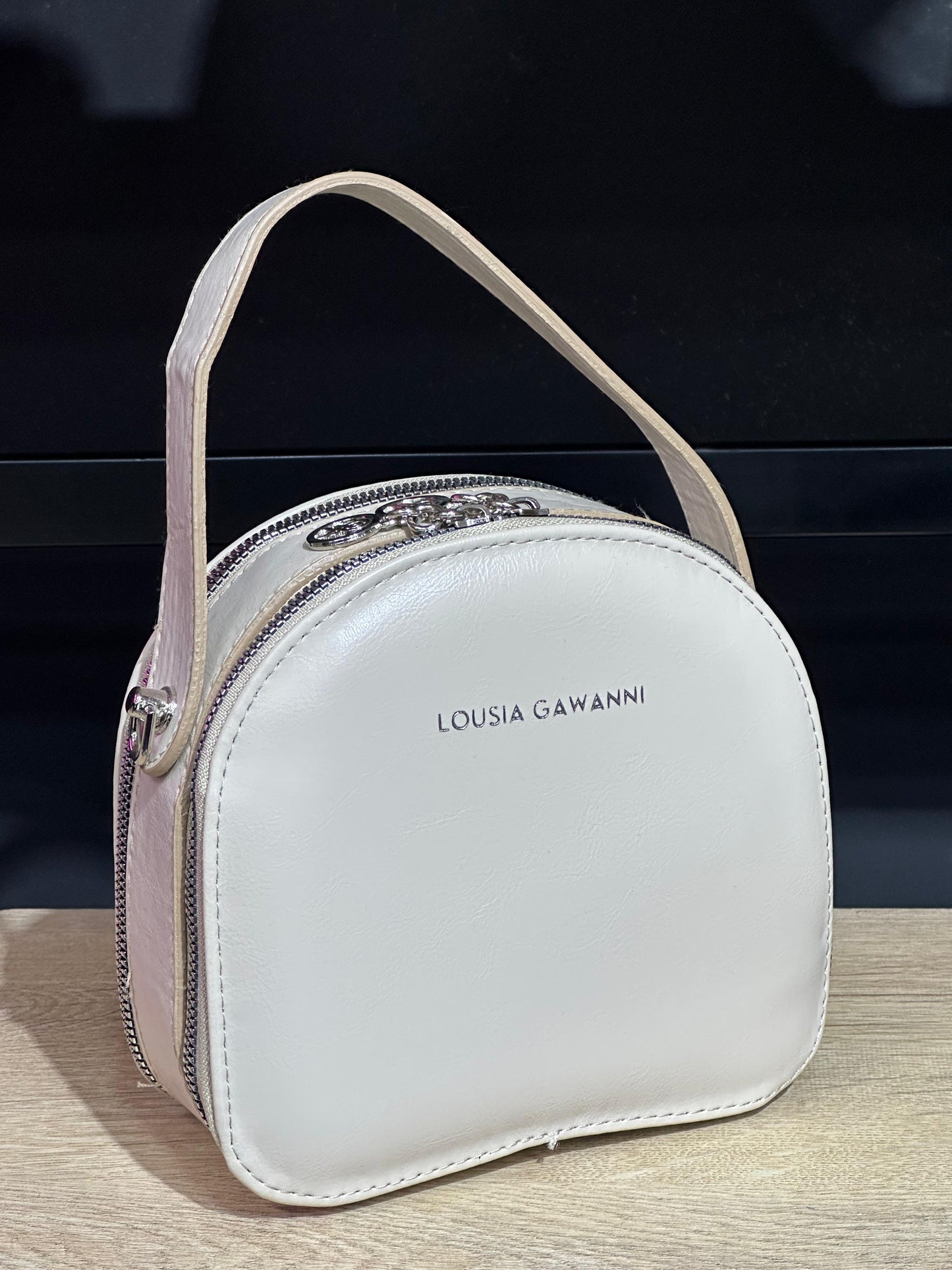 Zarif Yarım Ay Formunda Mini El ve Omuz Çantası